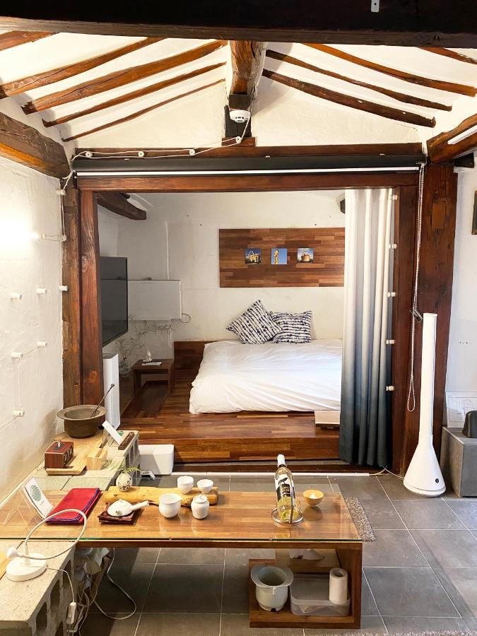 Viva La Vida - Jongno Hanok Private House ソウル特別市 エクステリア 写真